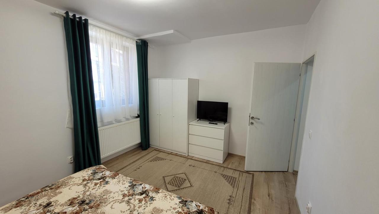 Andy Apartament Petroşani Exteriör bild