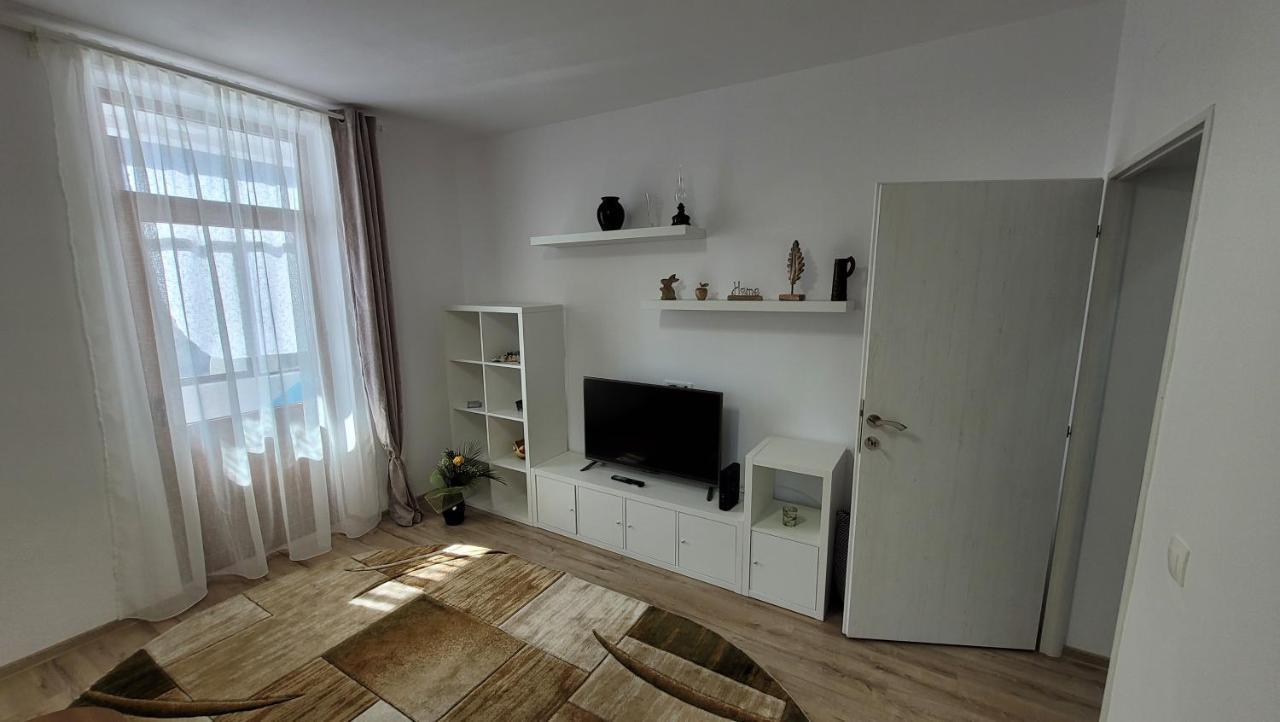 Andy Apartament Petroşani Exteriör bild